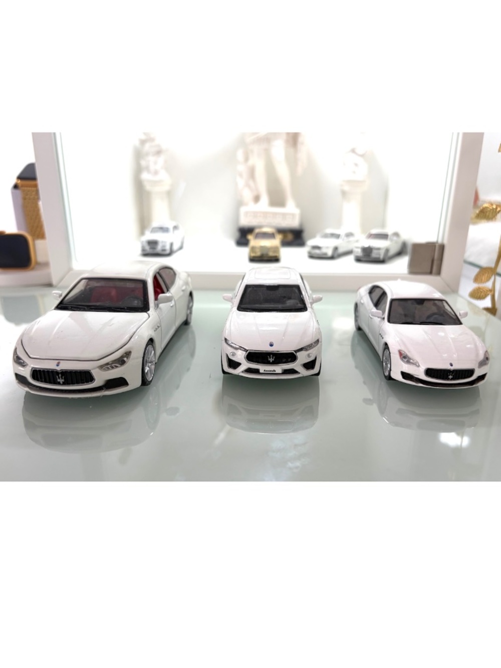 MASERATI Diecast Collection 1/32, 1/43: Levante, Quattroporte, Ghibli (NEW) $150